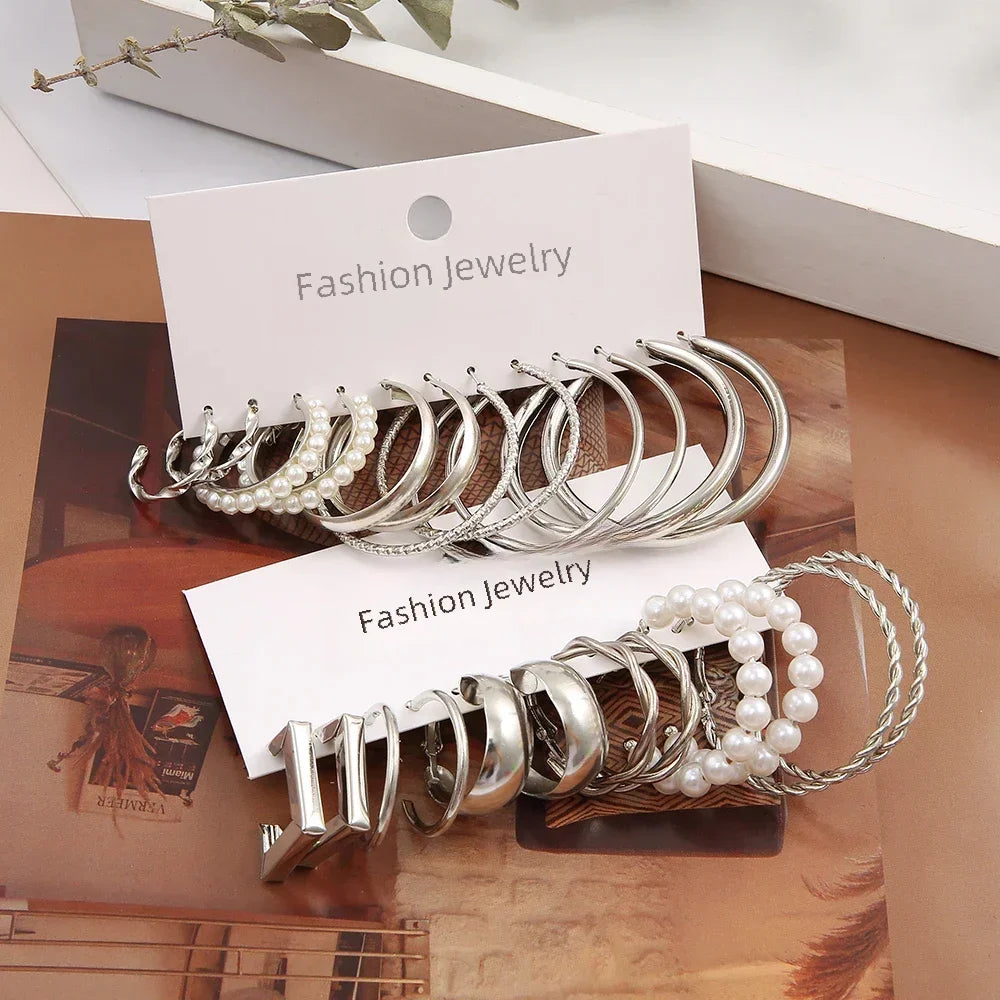 24-Piece Vintage Fashion Jewelry